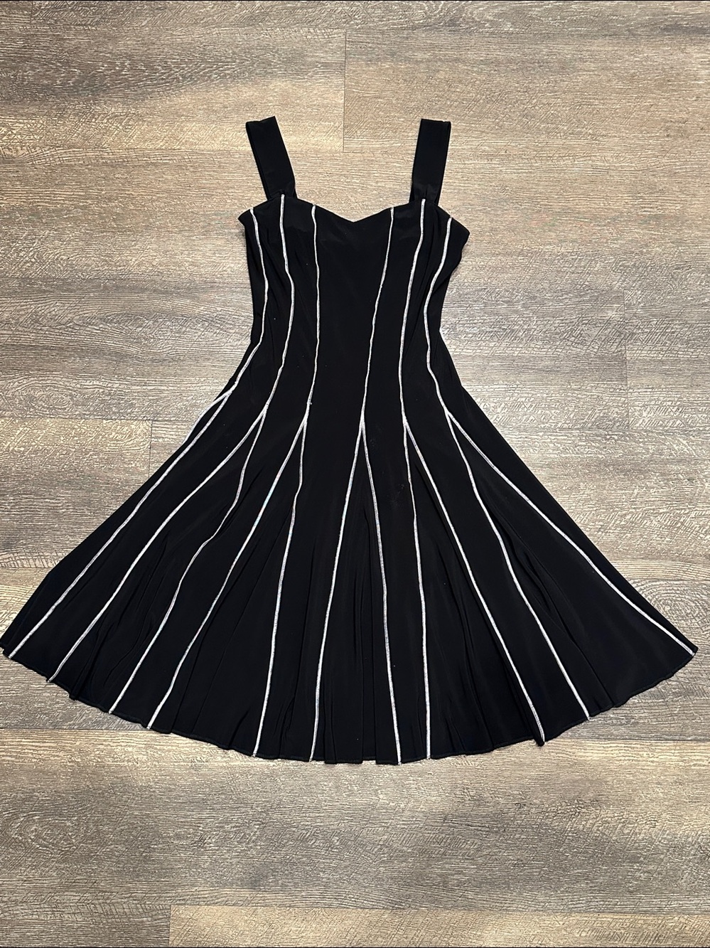 Joseph Ribkoff Black Sleeveless A-Line Dress with White Contrast Piping Sz 8